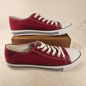Classic Low-Top Canvas Sneakers - Red
